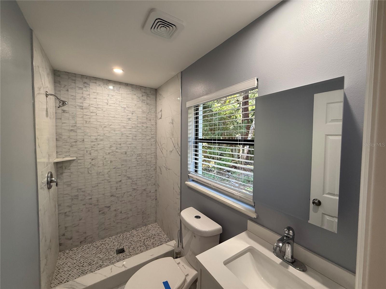 HOURGLASS LAKE REP - Residential