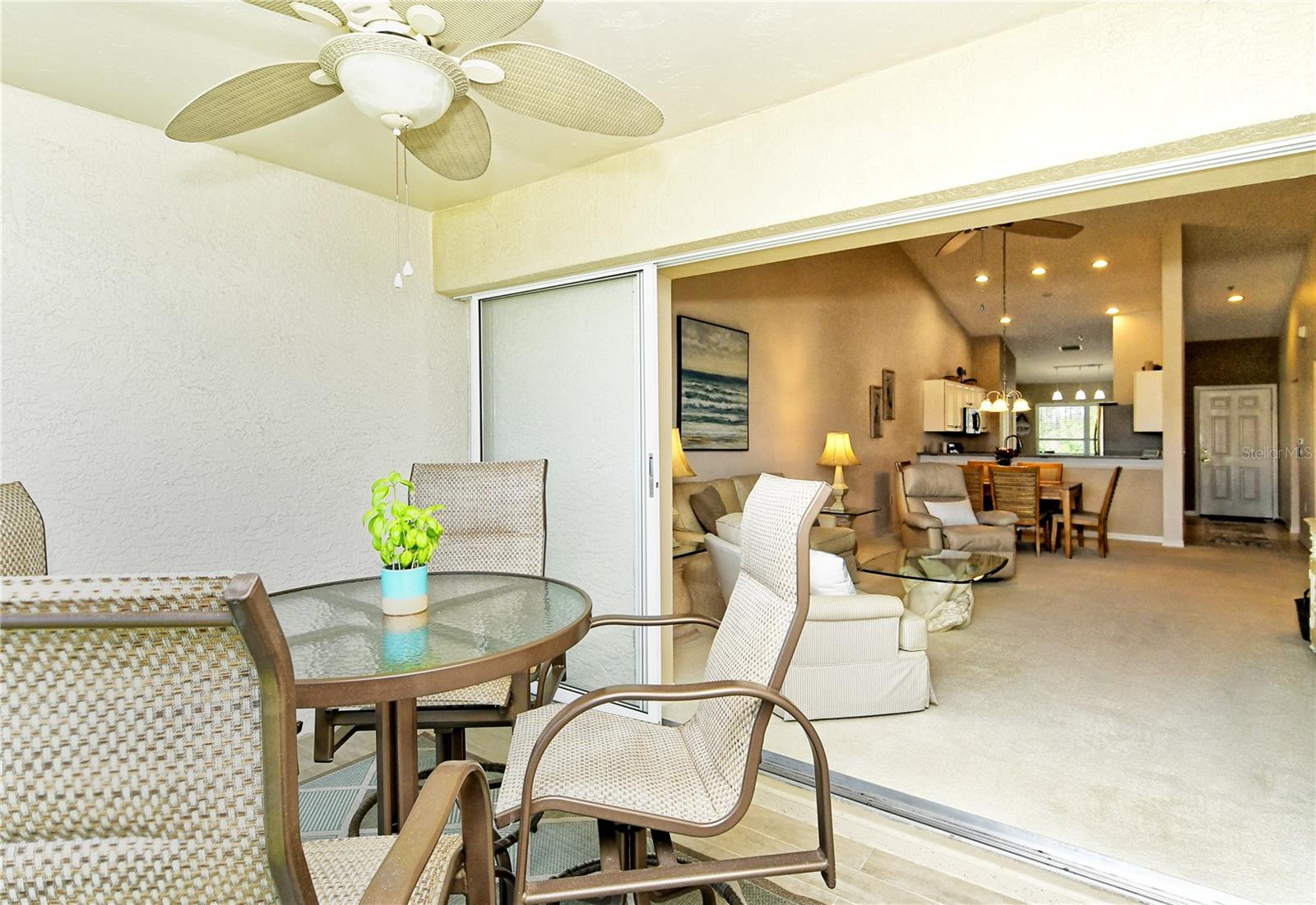 HERITAGE OAKS GOLF & COUNTRY CLUB - Residential