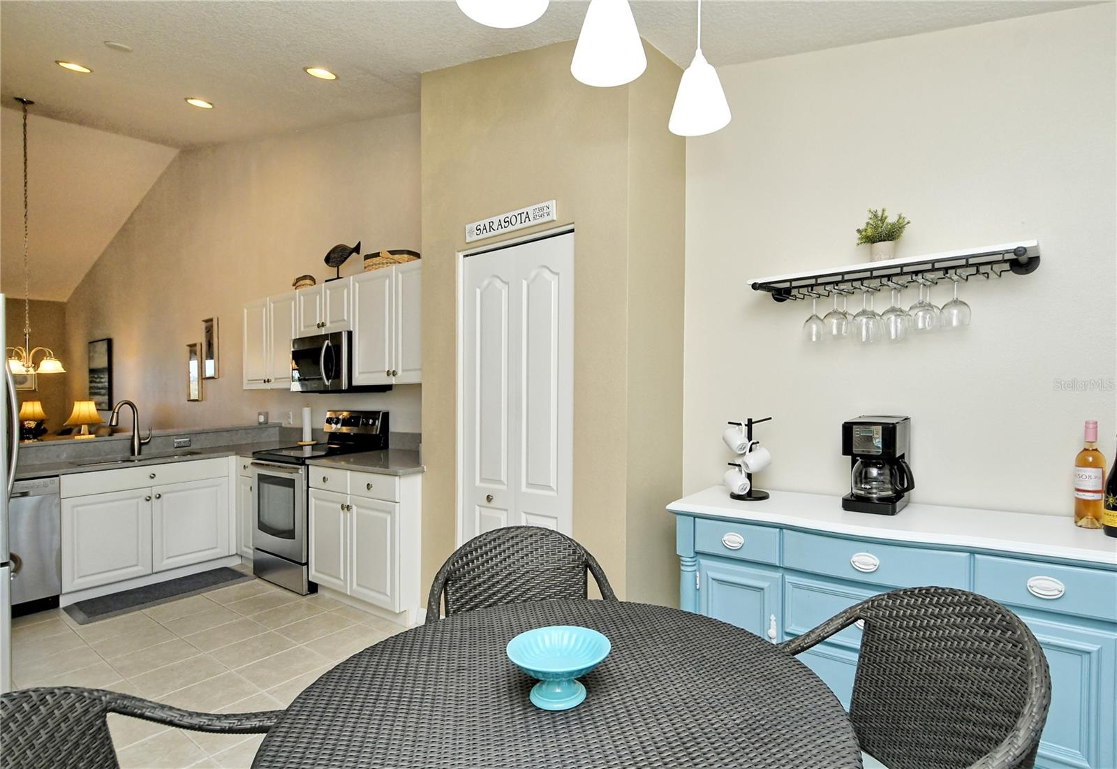 HERITAGE OAKS GOLF & COUNTRY CLUB - Residential