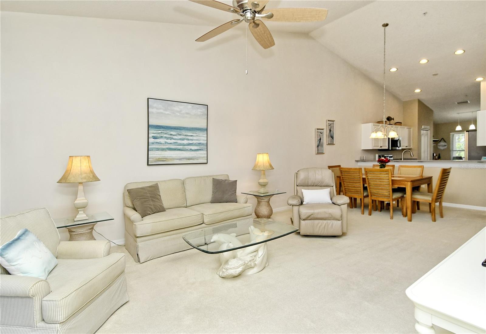 HERITAGE OAKS GOLF & COUNTRY CLUB - Residential