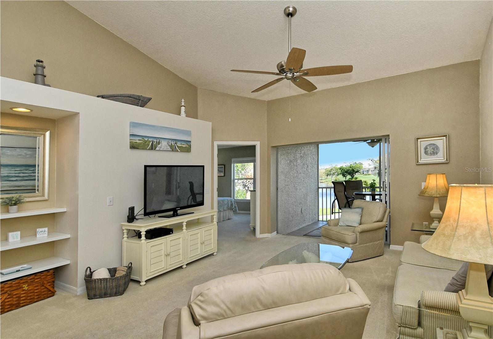 HERITAGE OAKS GOLF & COUNTRY CLUB - Residential