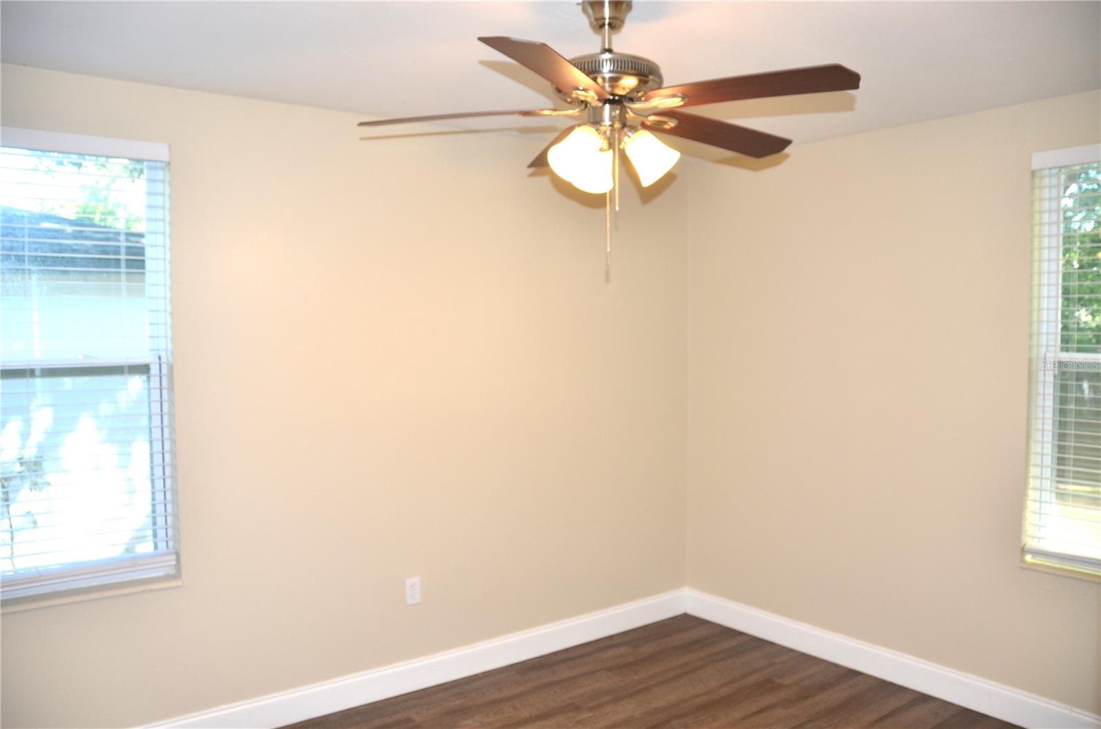 LEESBURG OAKHILL PARK - Residential Lease