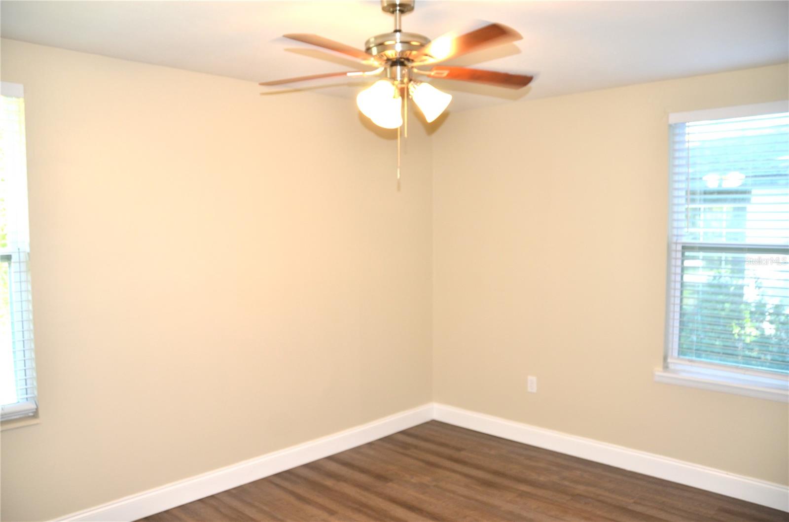 LEESBURG OAKHILL PARK - Residential Lease