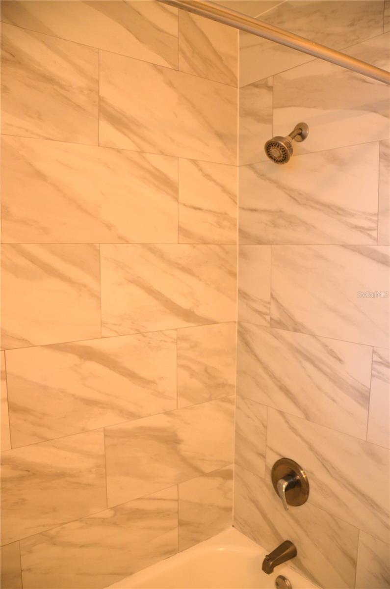 LEESBURG OAKHILL PARK - Residential Lease