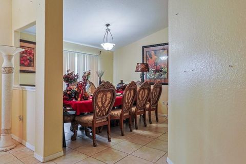 Tiny photo for 13536 SW 81st Circle, Ocala, FL 34473 (MLS # O6407271)