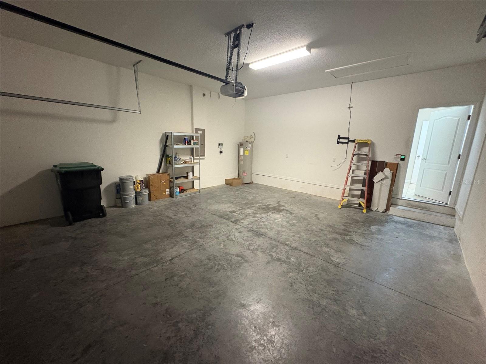 STONEYBROOK HILLS A - Residential Lease