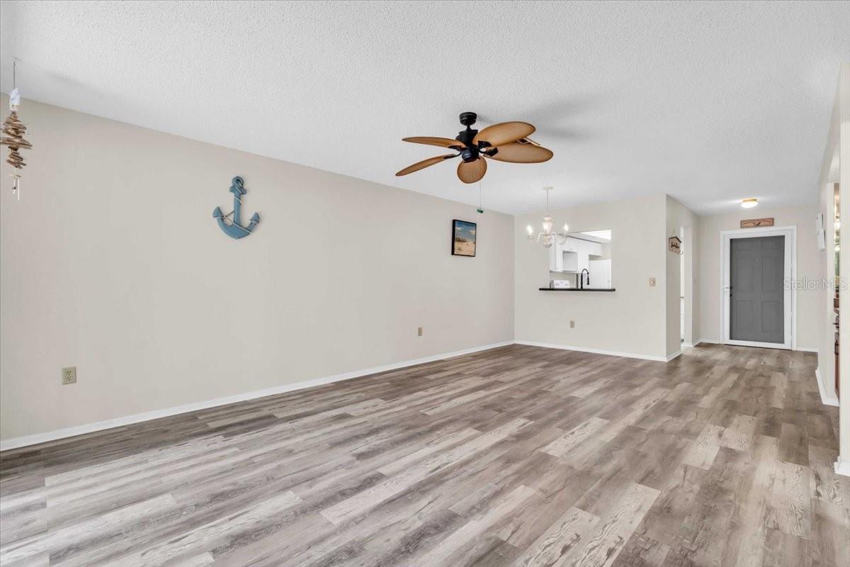 MISSION LAKES - Residential