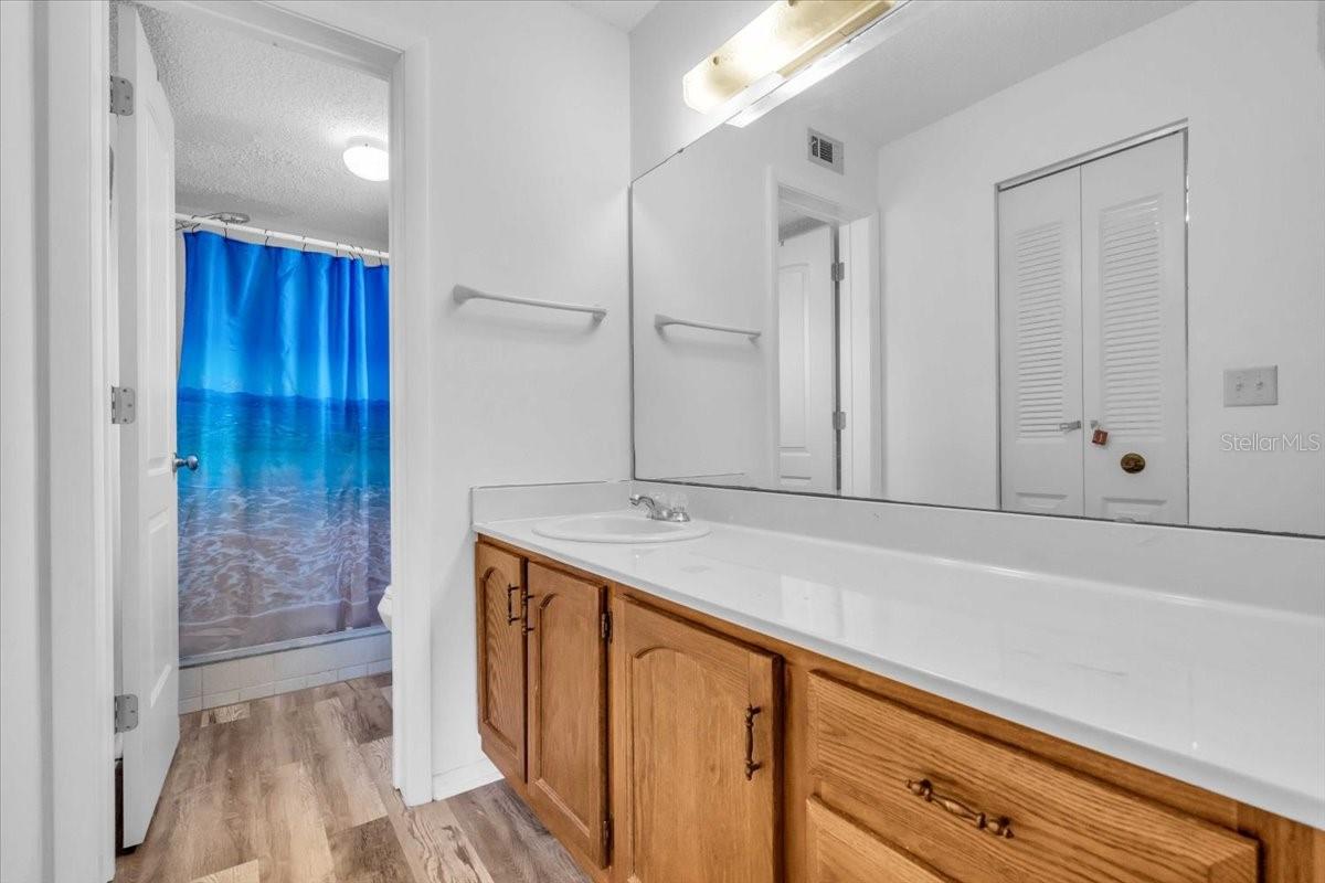 MISSION LAKES - Residential