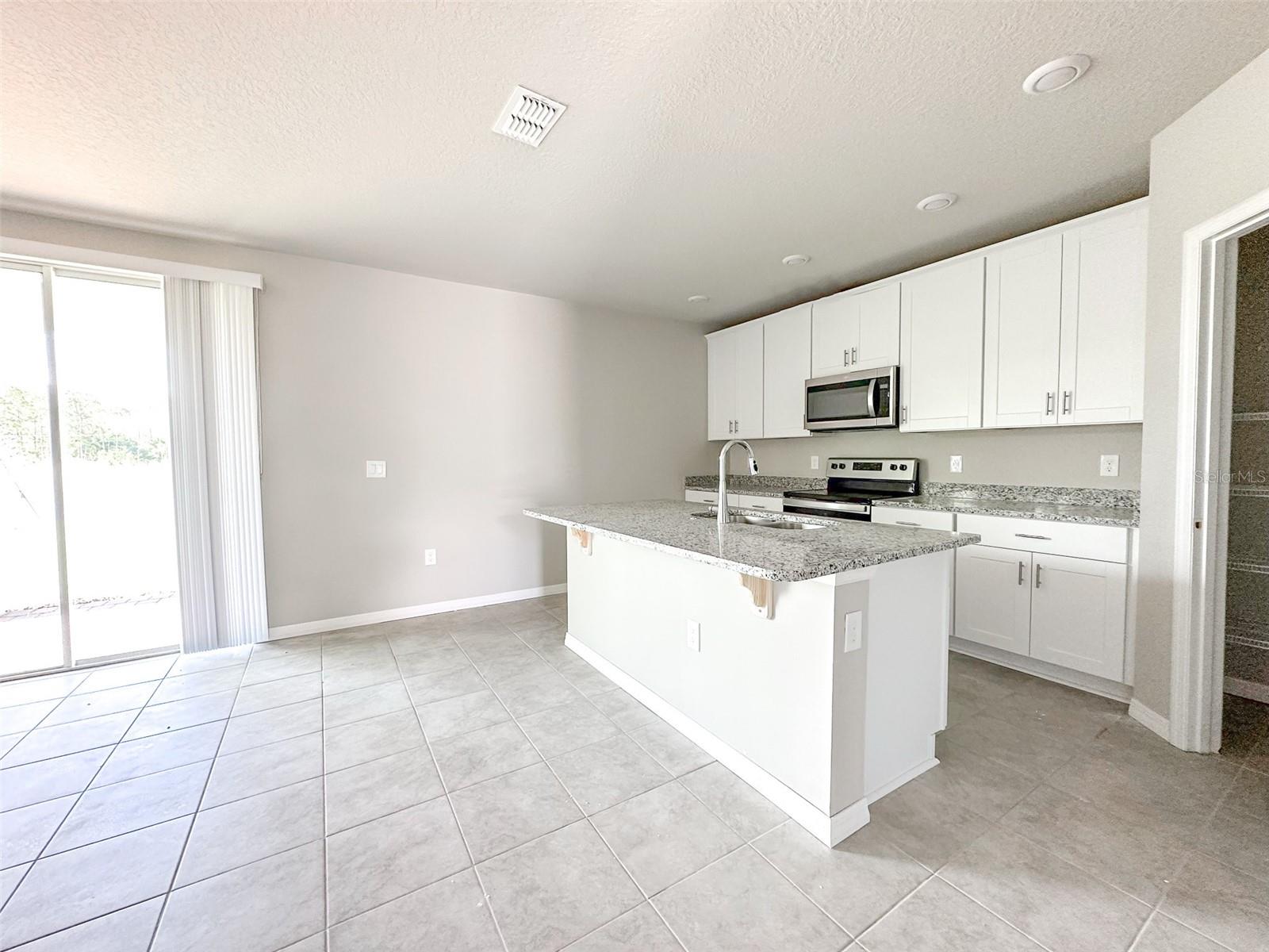 SILVER SPRINGS - Residential Lease