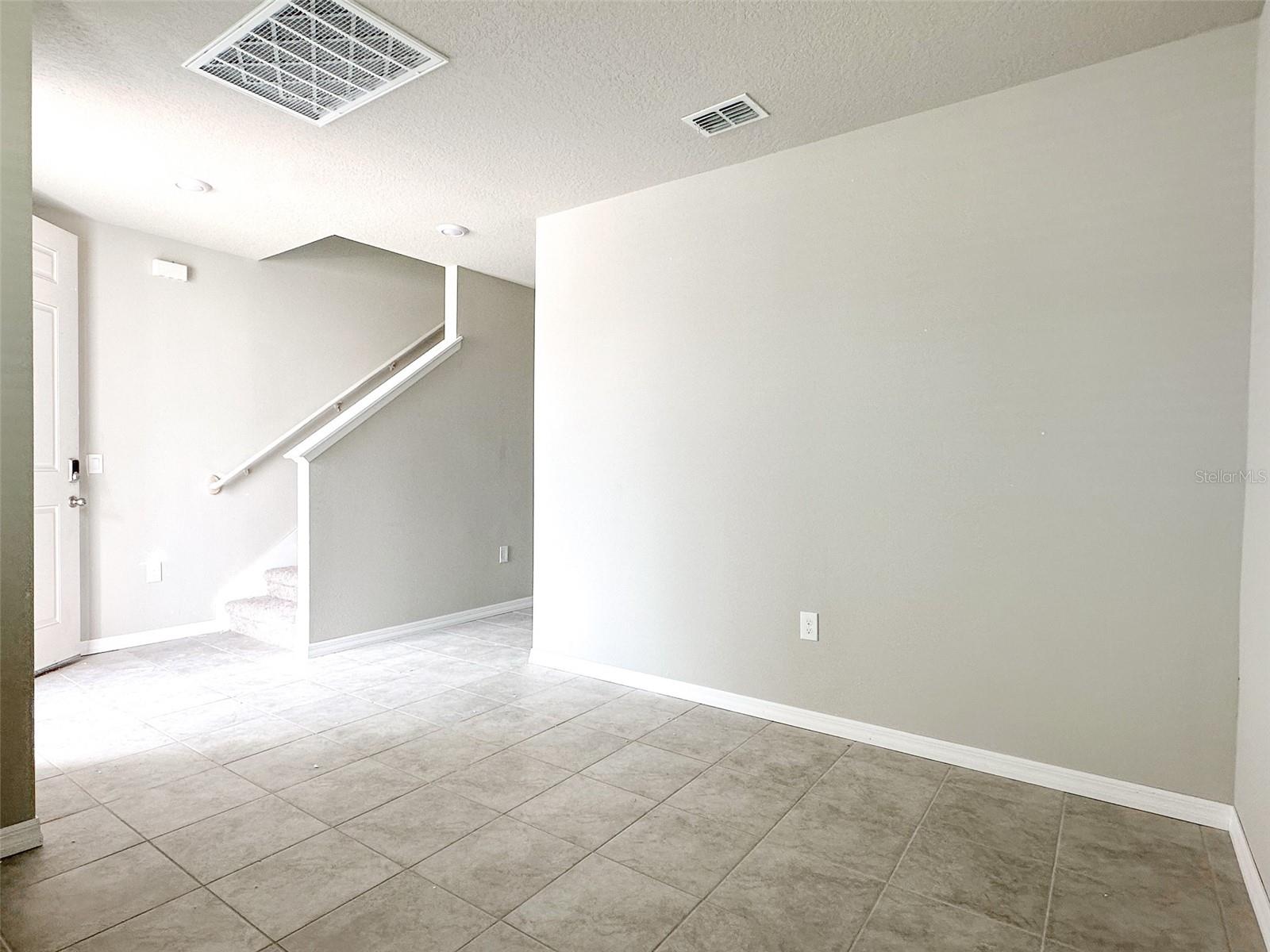 SILVER SPRINGS - Residential Lease