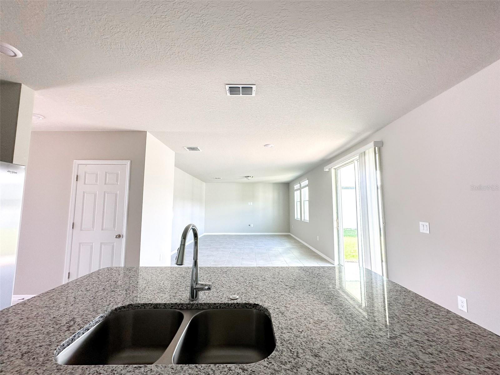 SILVER SPRINGS - Residential Lease