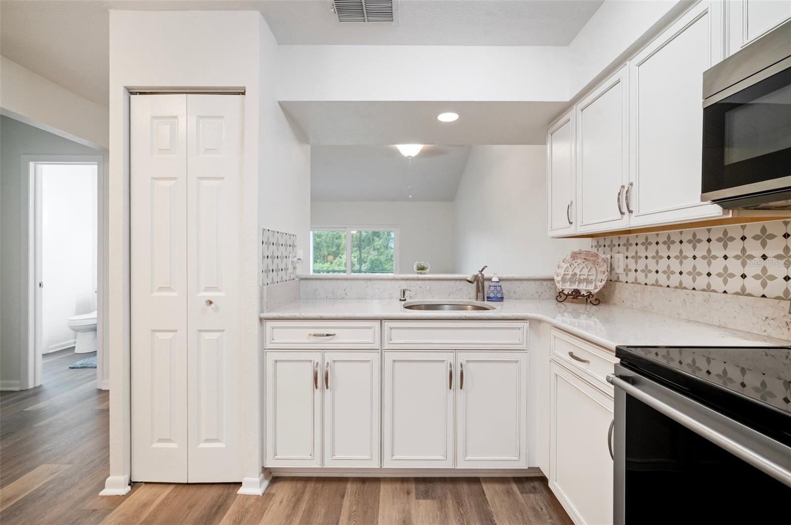 4925 MYRTLE OAK DRIVE 22