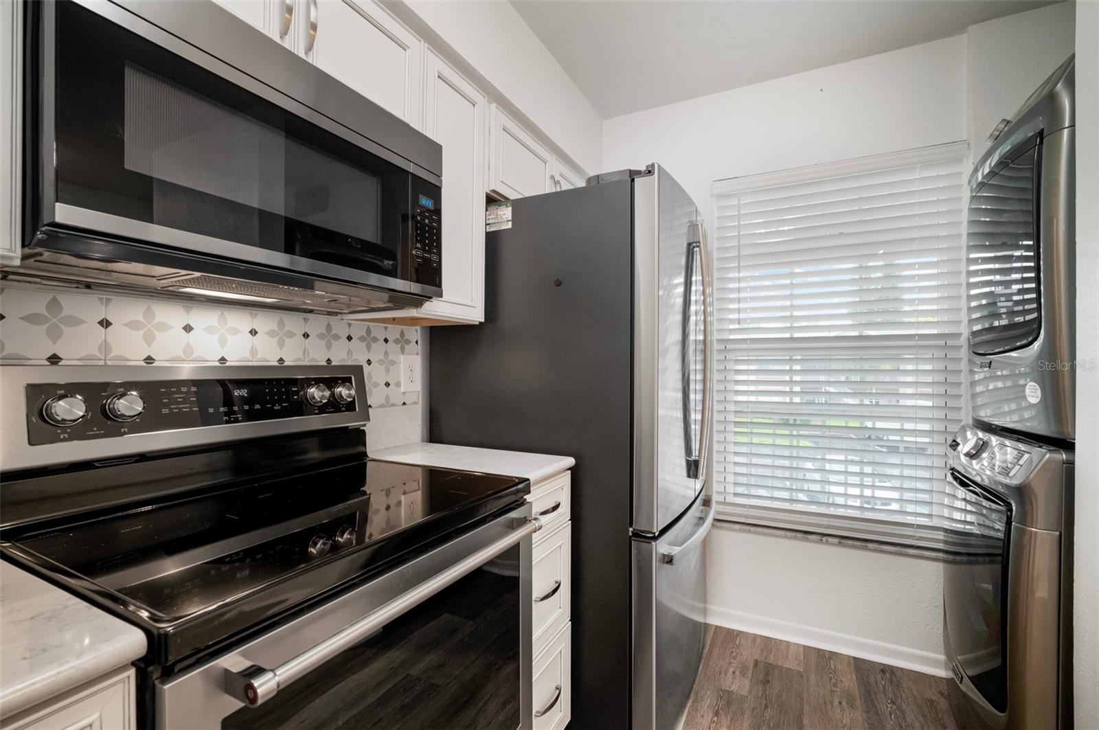 4925 MYRTLE OAK DRIVE 22