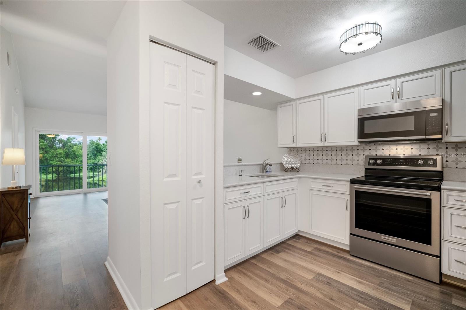 4925 MYRTLE OAK DRIVE 22