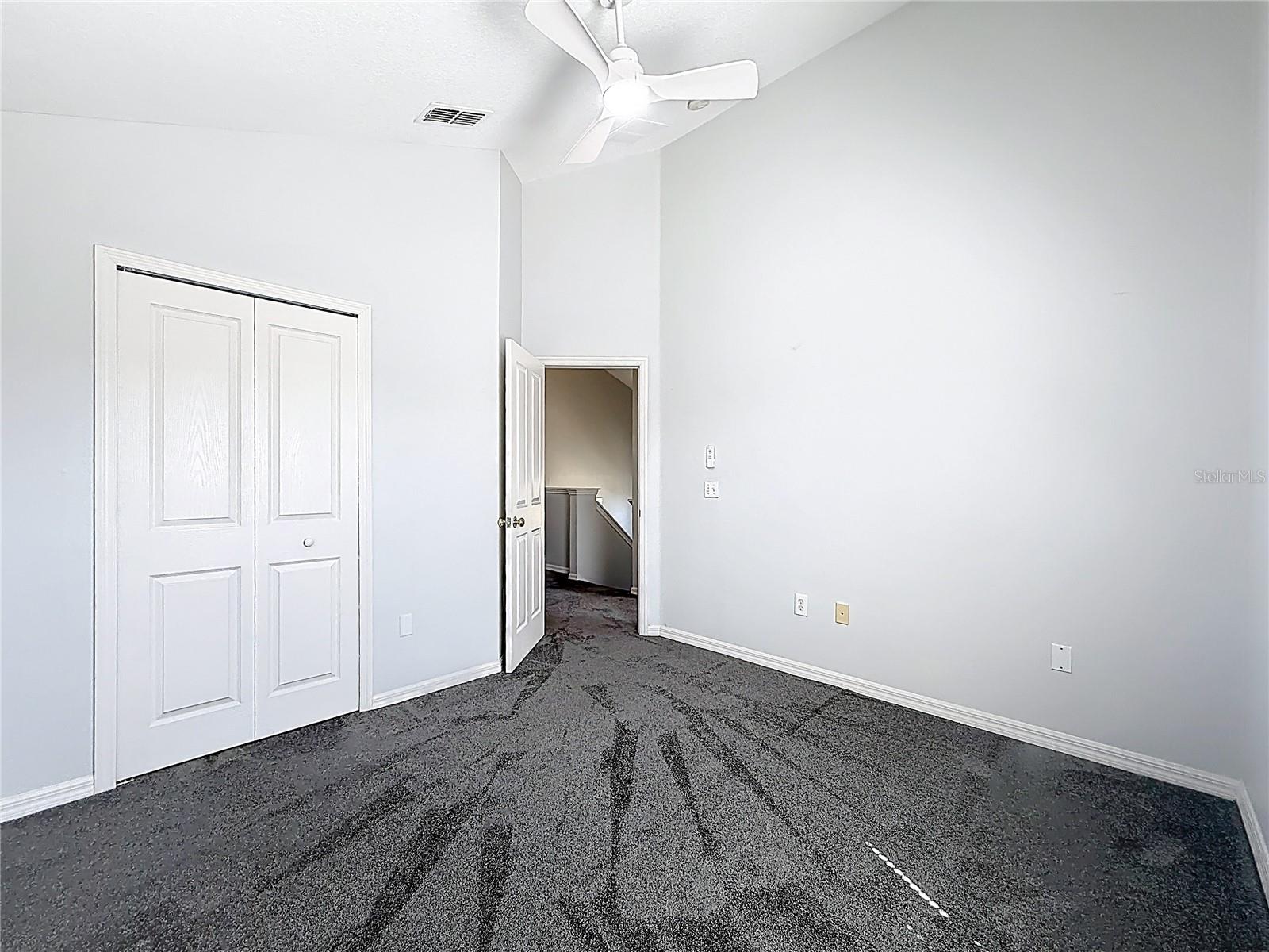 VISTA LAKES TOWN CENTER 51 07 - Residential