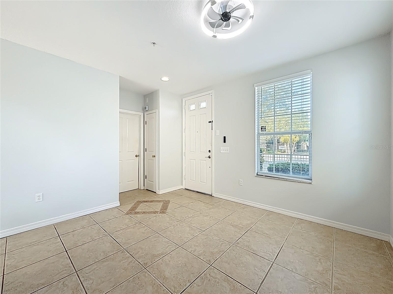 VISTA LAKES TOWN CENTER 51 07 - Residential