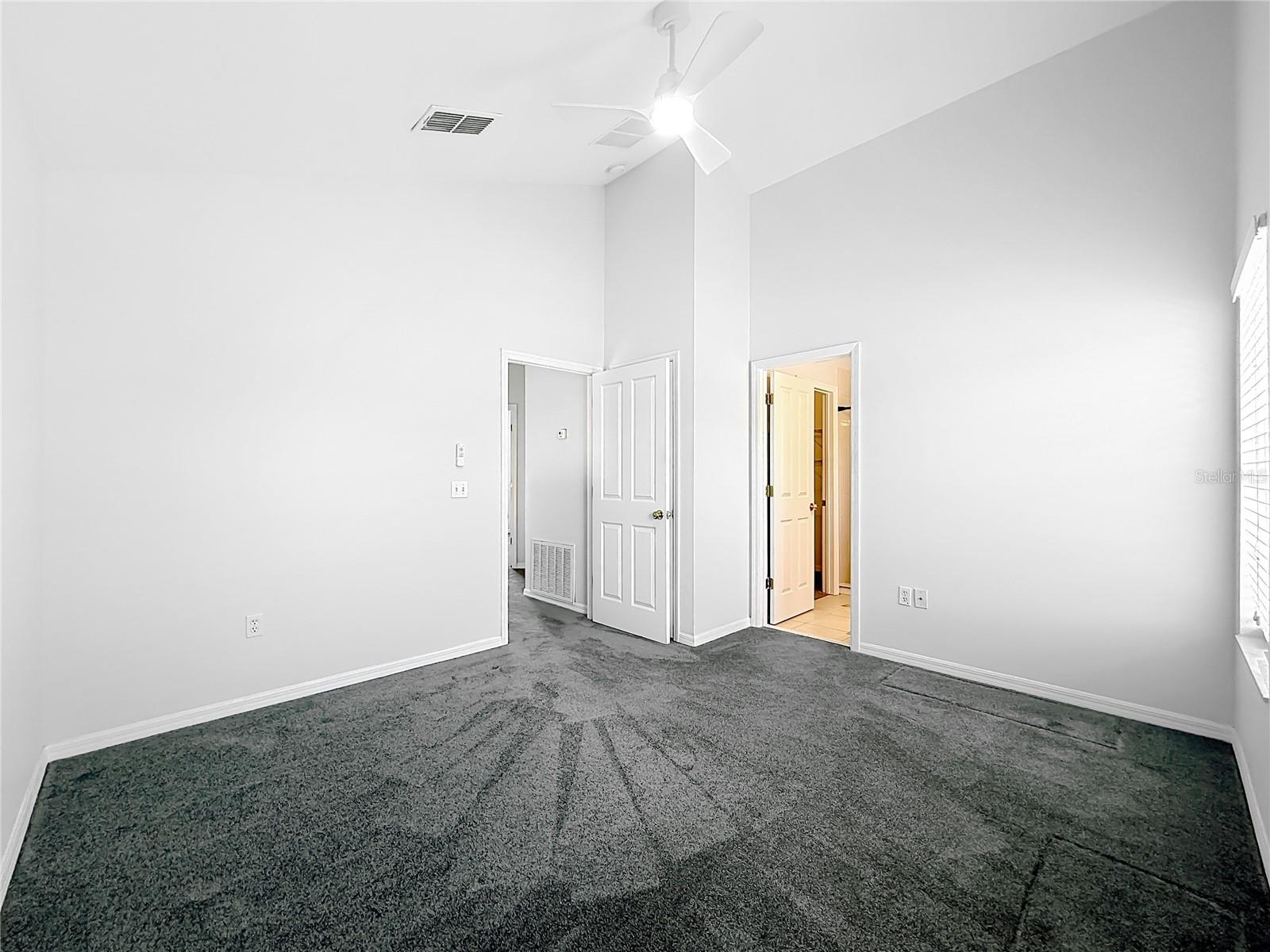 VISTA LAKES TOWN CENTER 51 07 - Residential