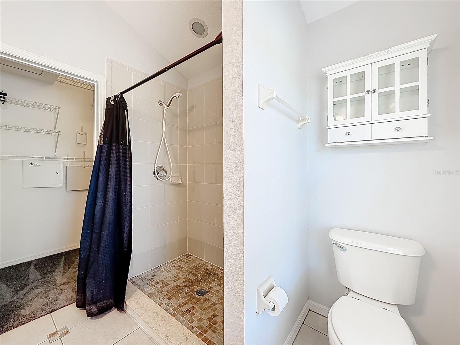 VISTA LAKES TOWN CENTER 51 07 - Residential