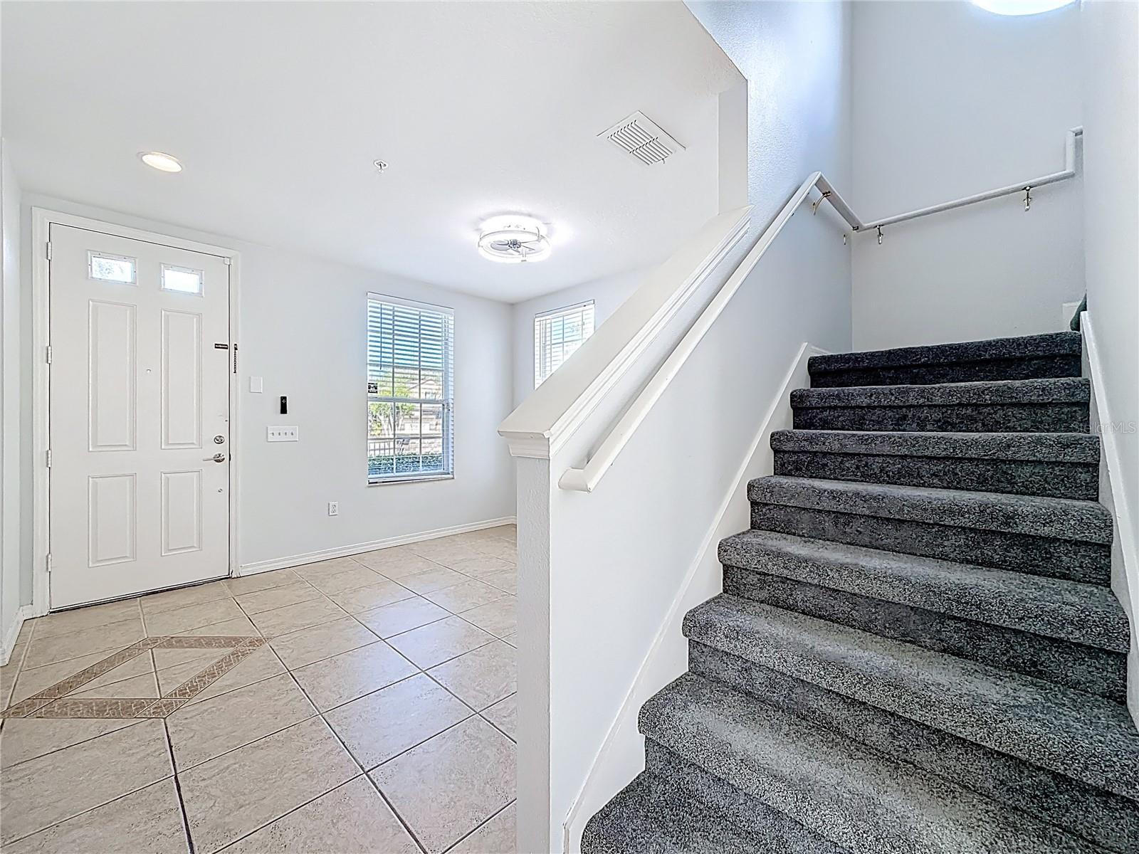 VISTA LAKES TOWN CENTER 51 07 - Residential