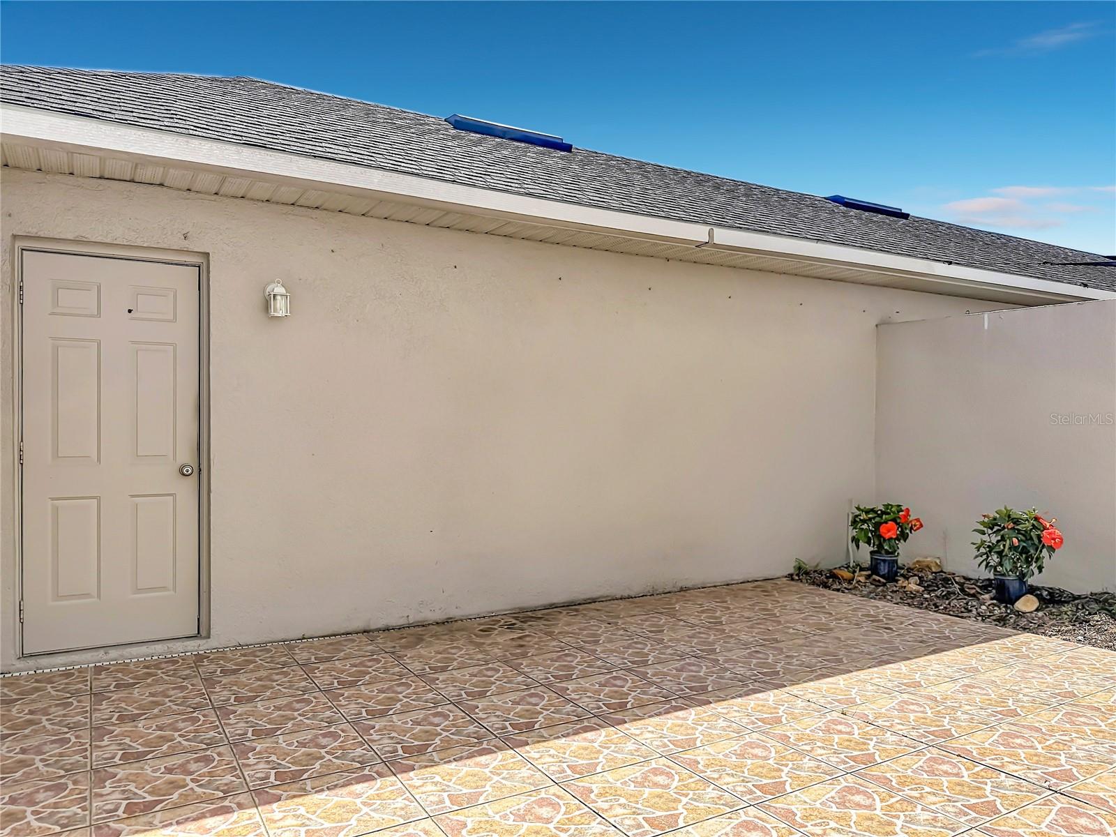 VISTA LAKES TOWN CENTER 51 07 - Residential