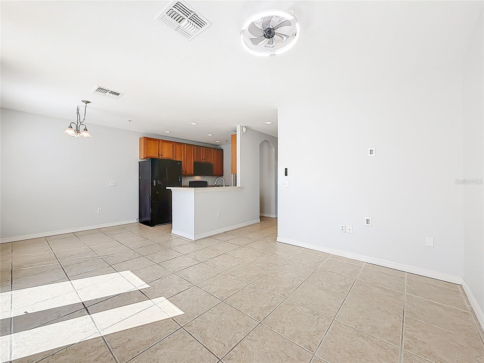 VISTA LAKES TOWN CENTER 51 07 - Residential