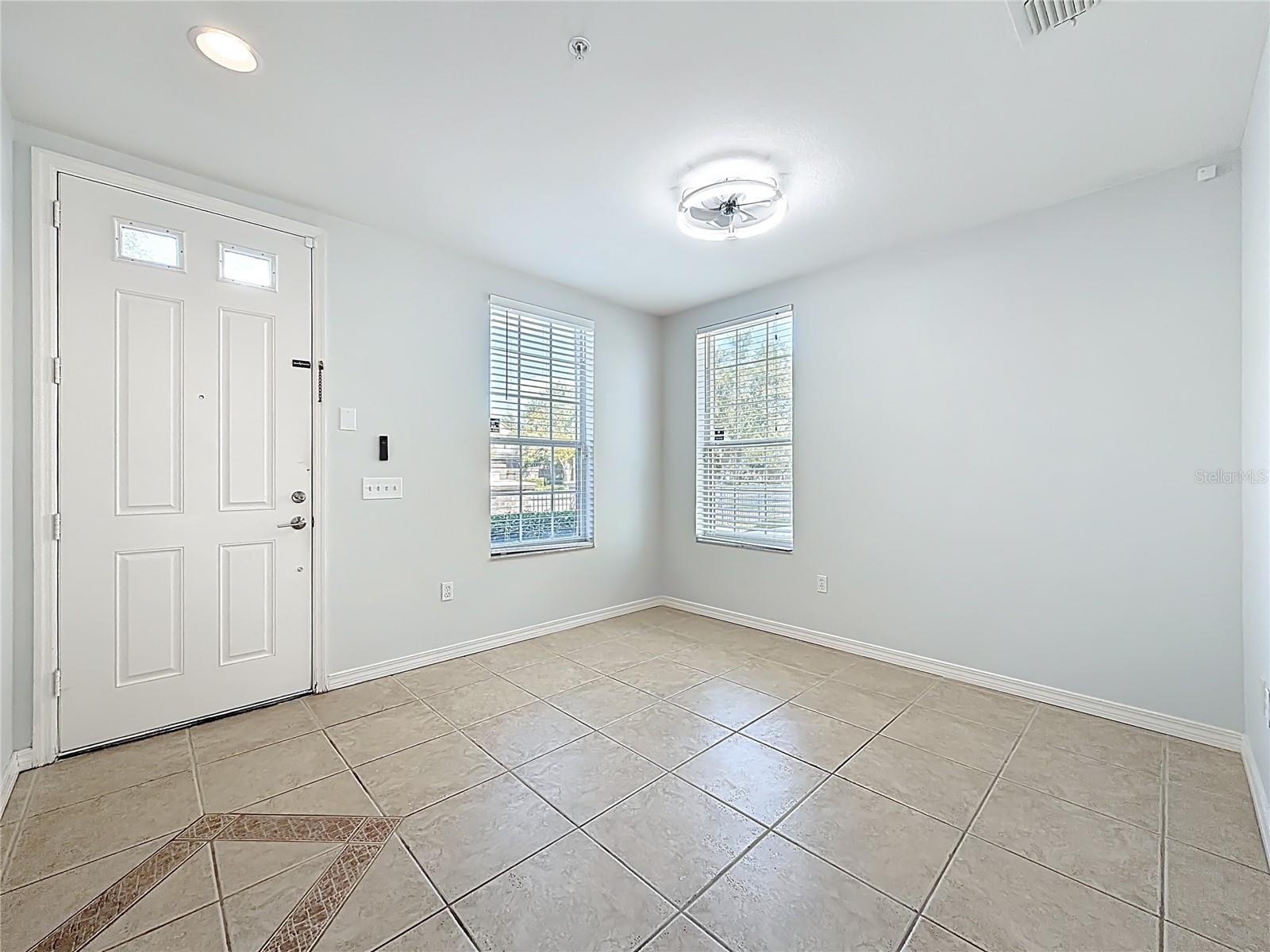 VISTA LAKES TOWN CENTER 51 07 - Residential