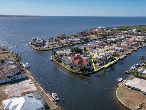 A home in PORT CHARLOTTE