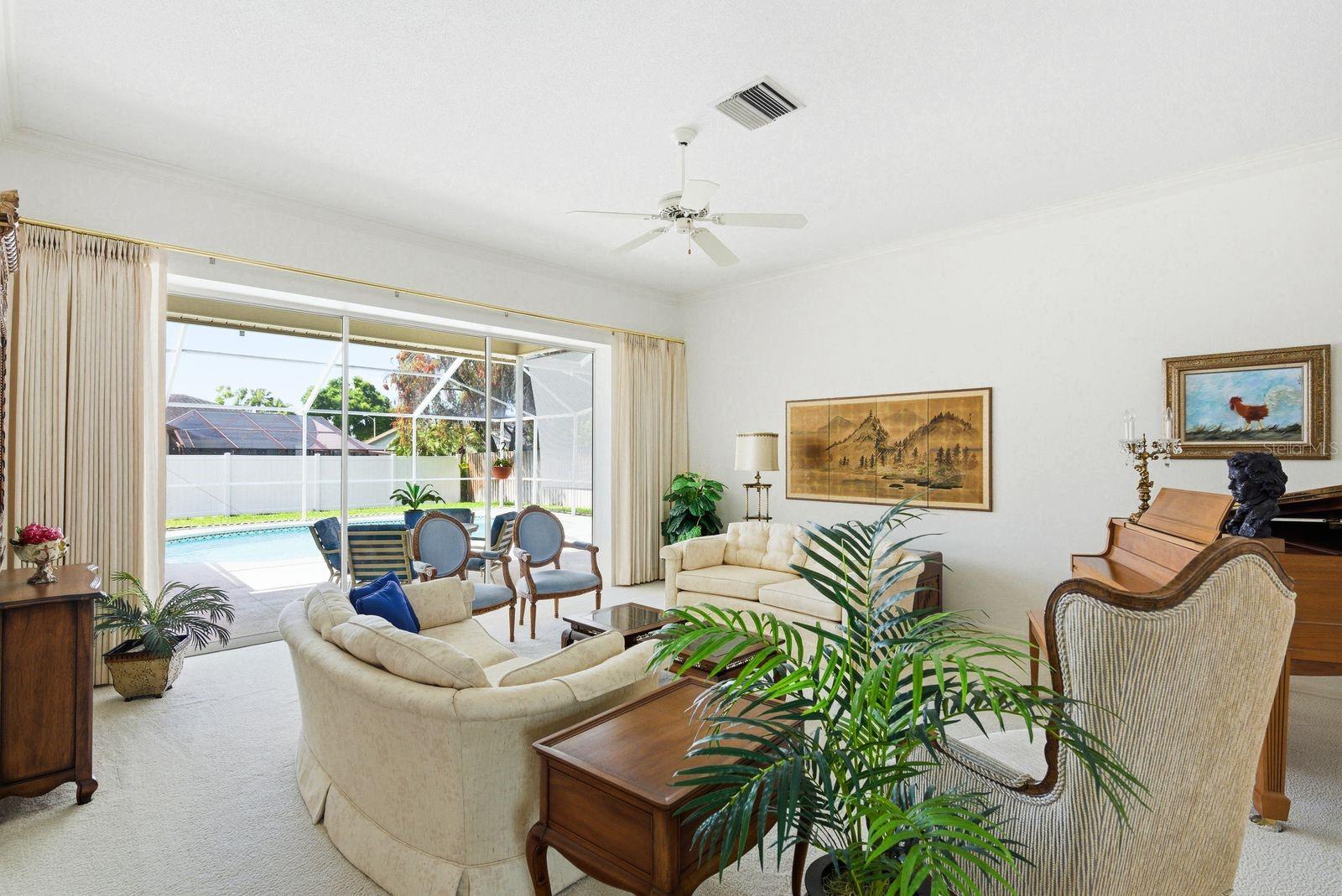 PIPERS MEADOW - Residential