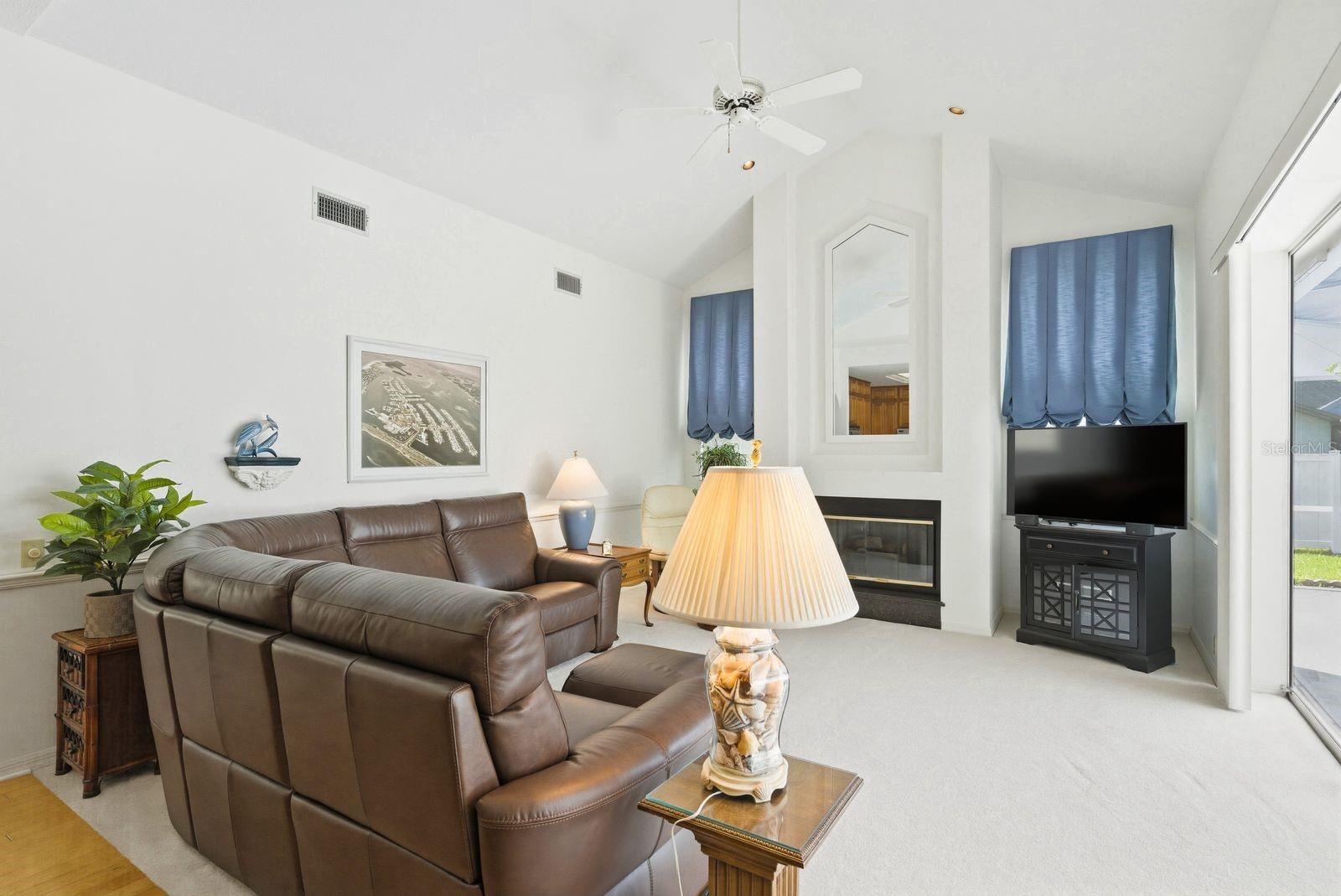 PIPERS MEADOW - Residential