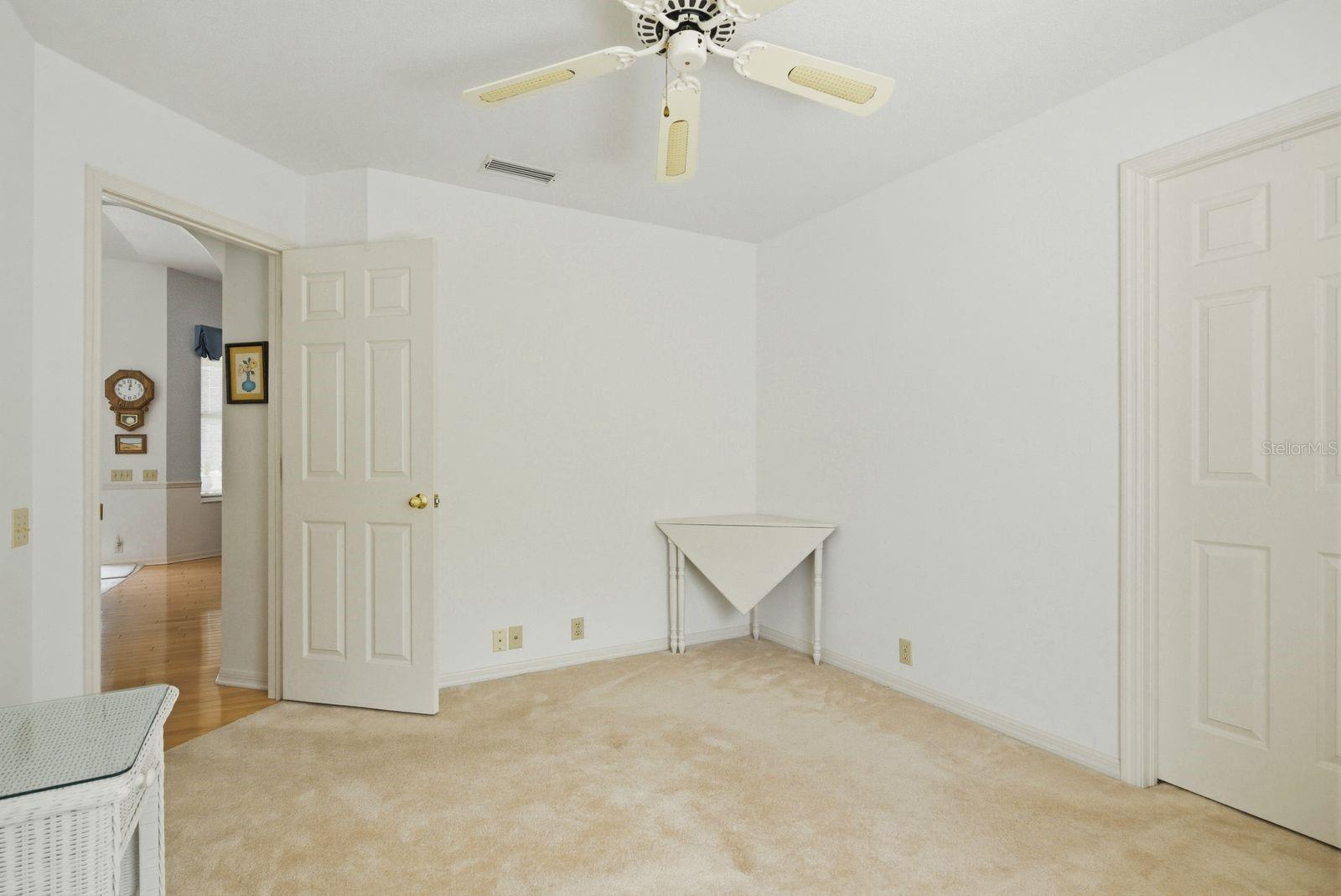 PIPERS MEADOW - Residential