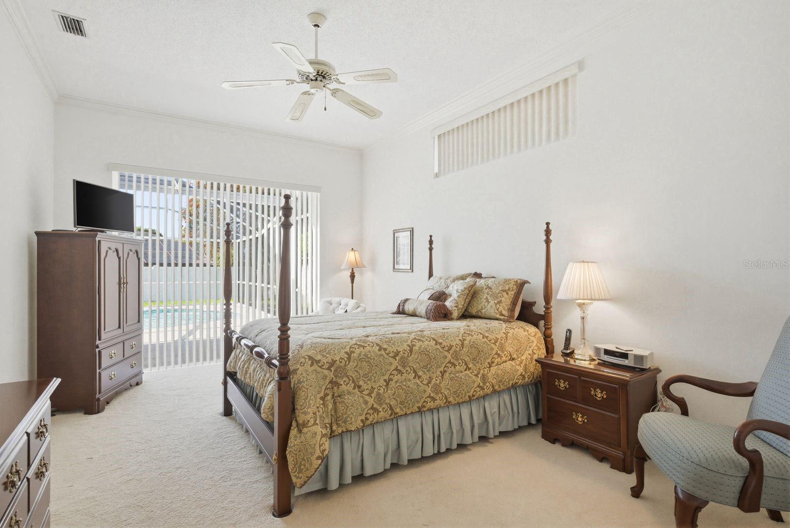 PIPERS MEADOW - Residential