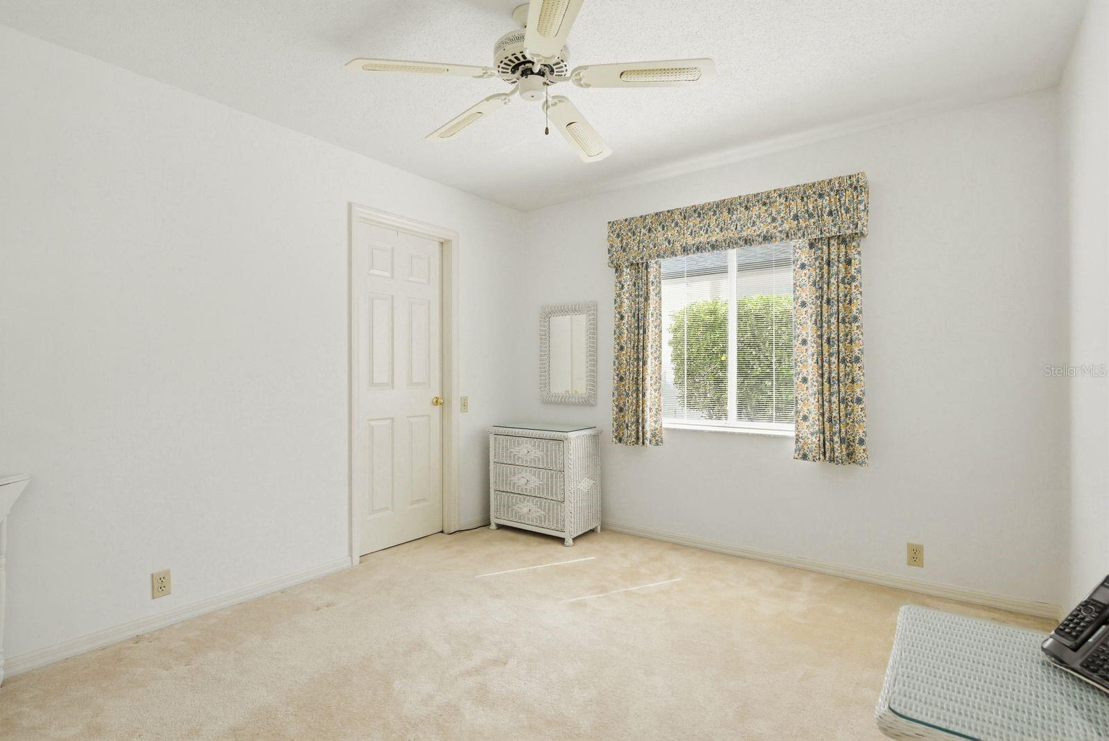 PIPERS MEADOW - Residential