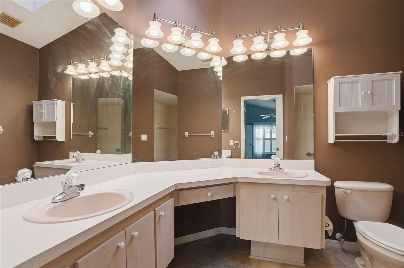 WELLINGTON AT SEVEN HILLS PH 2 - Residential