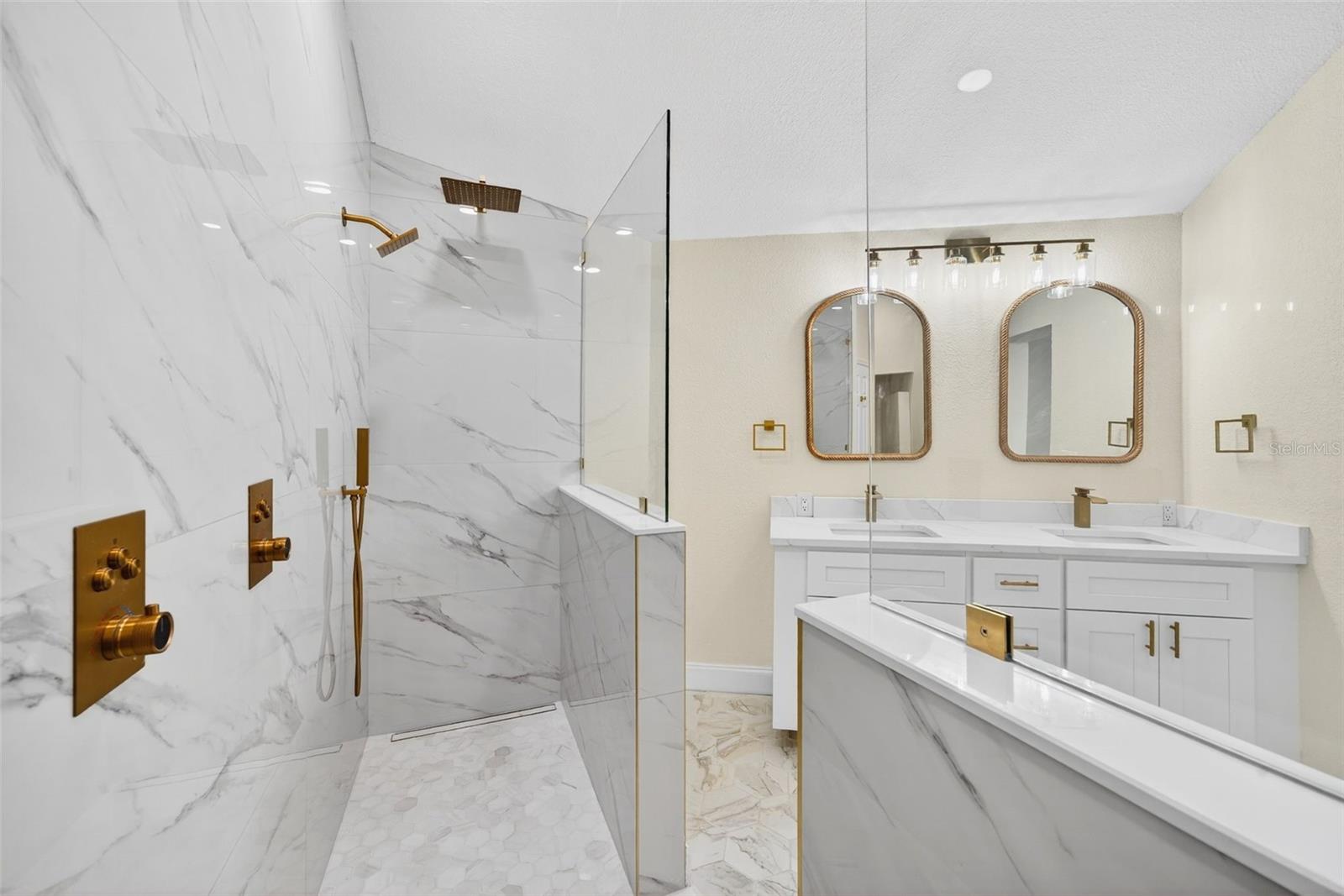 SIESTAS BAYSIDE - Residential