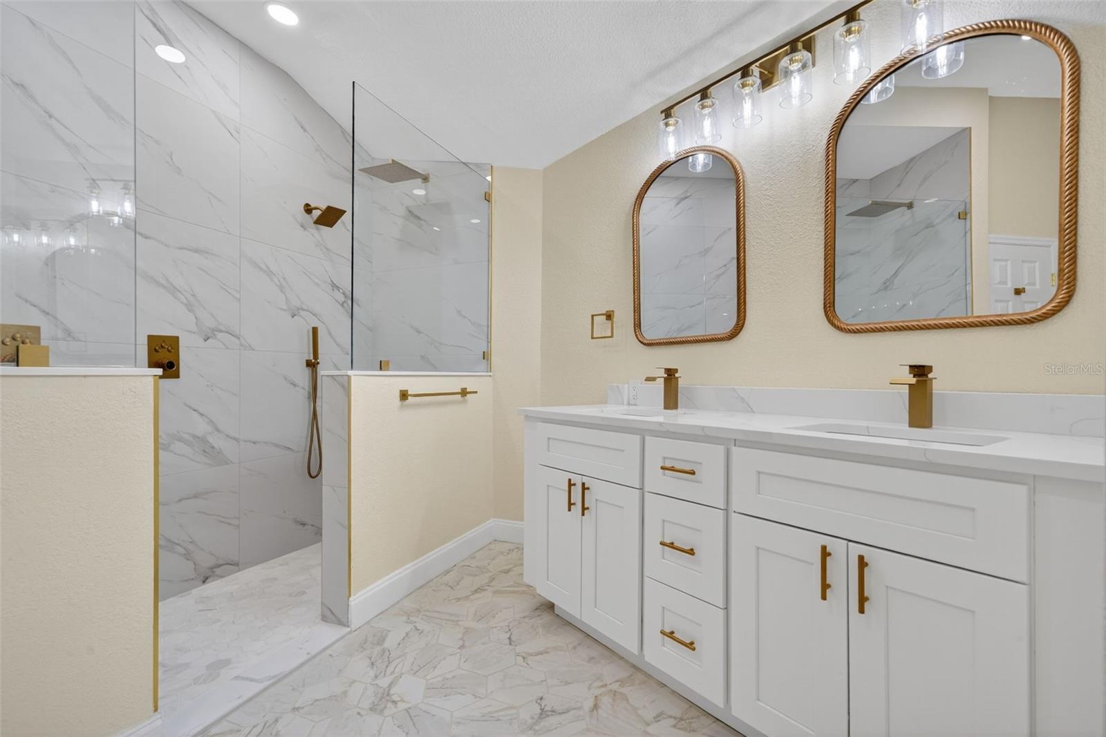 SIESTAS BAYSIDE - Residential