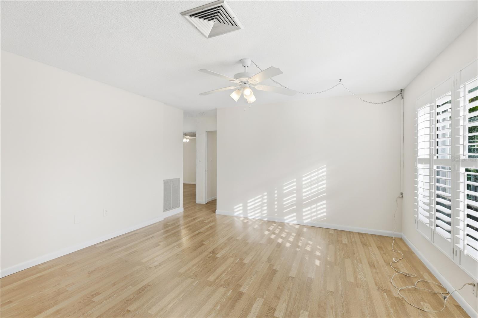 LAKE IN THE WOODS - Residential