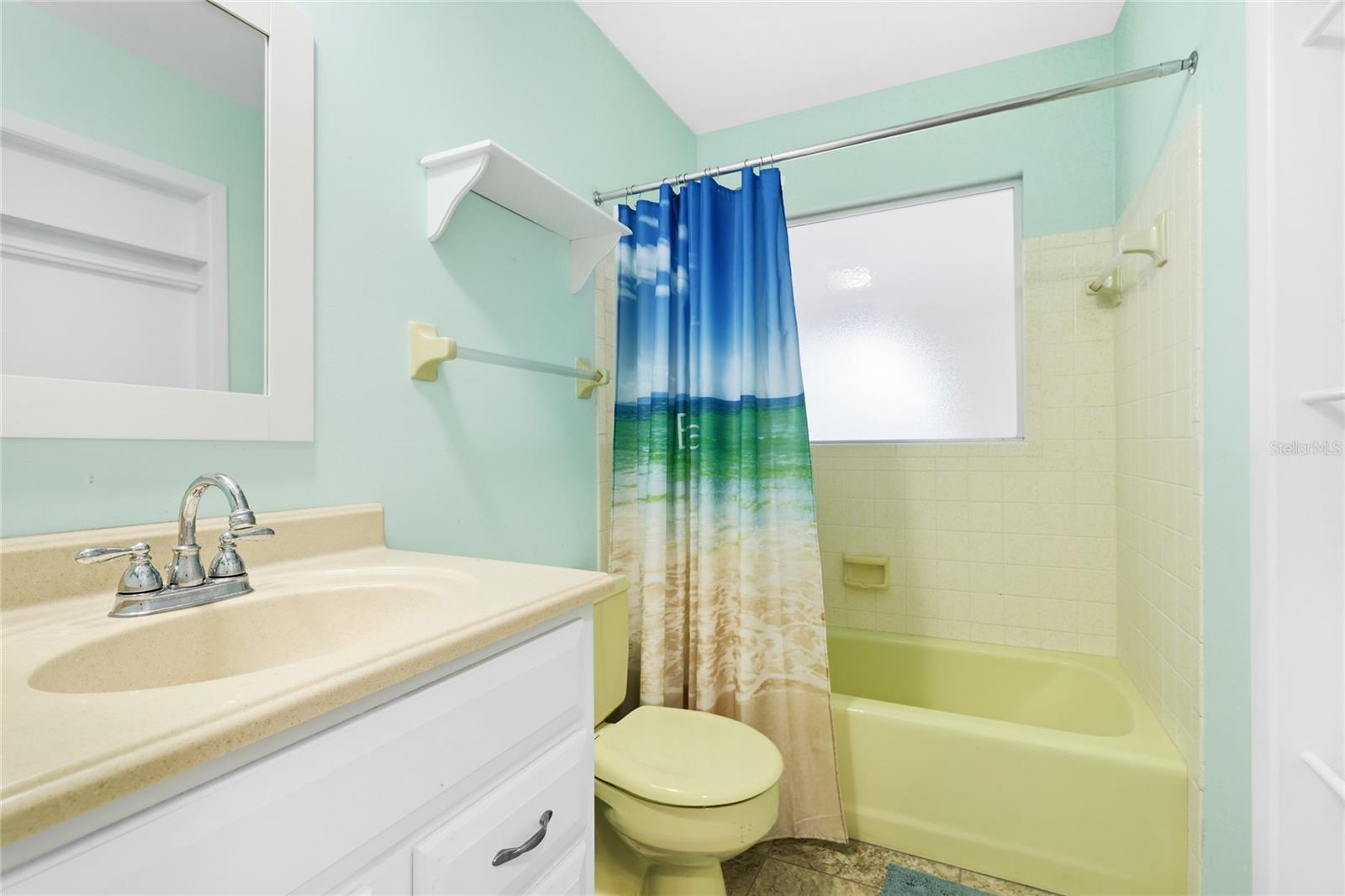 LAKE IN THE WOODS - Residential