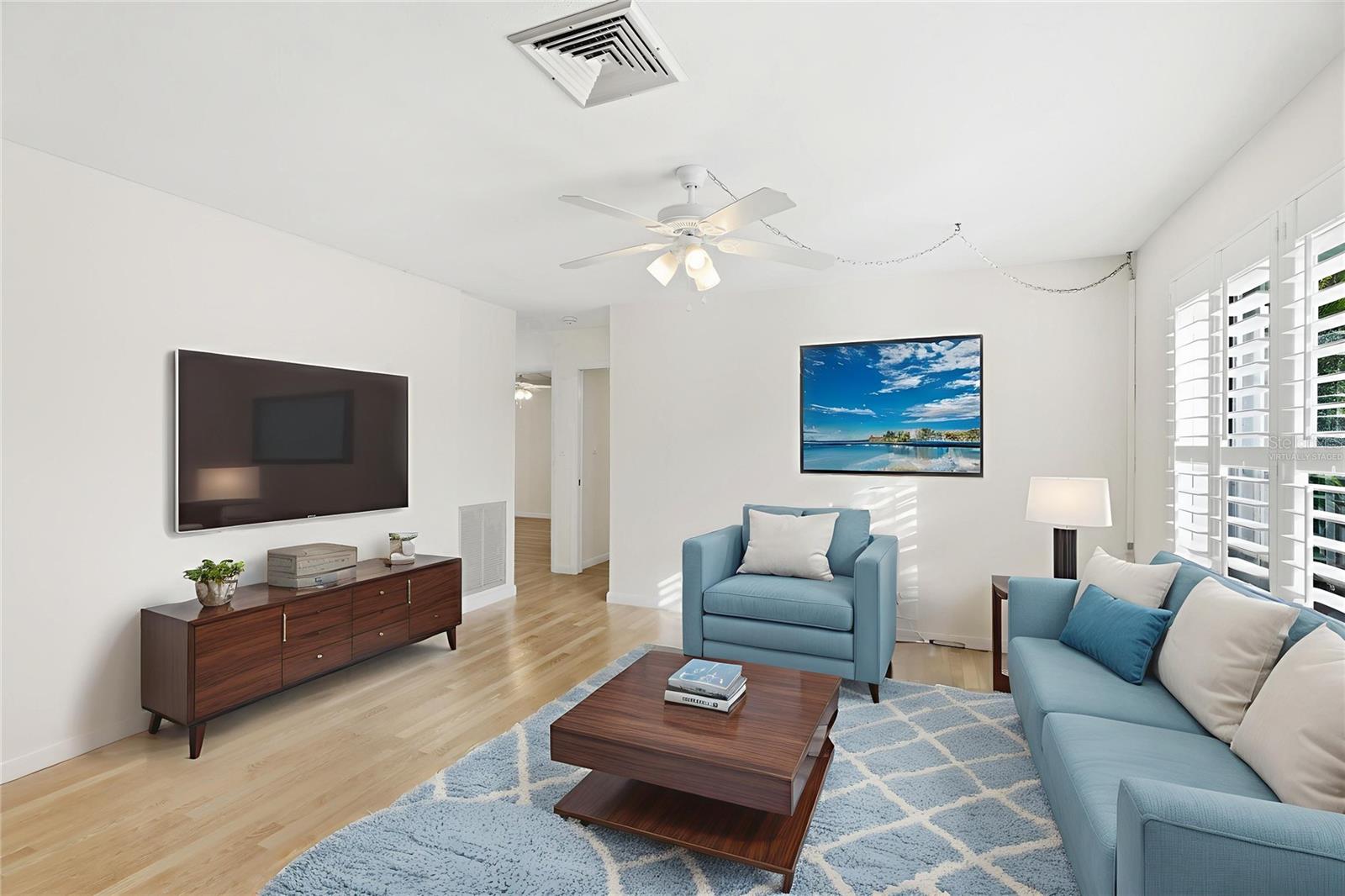 LAKE IN THE WOODS - Residential