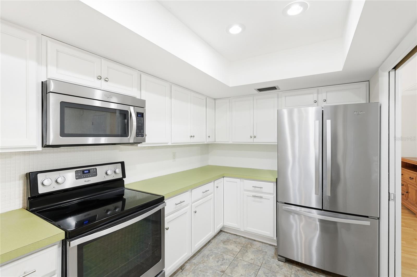 LAKE IN THE WOODS - Residential