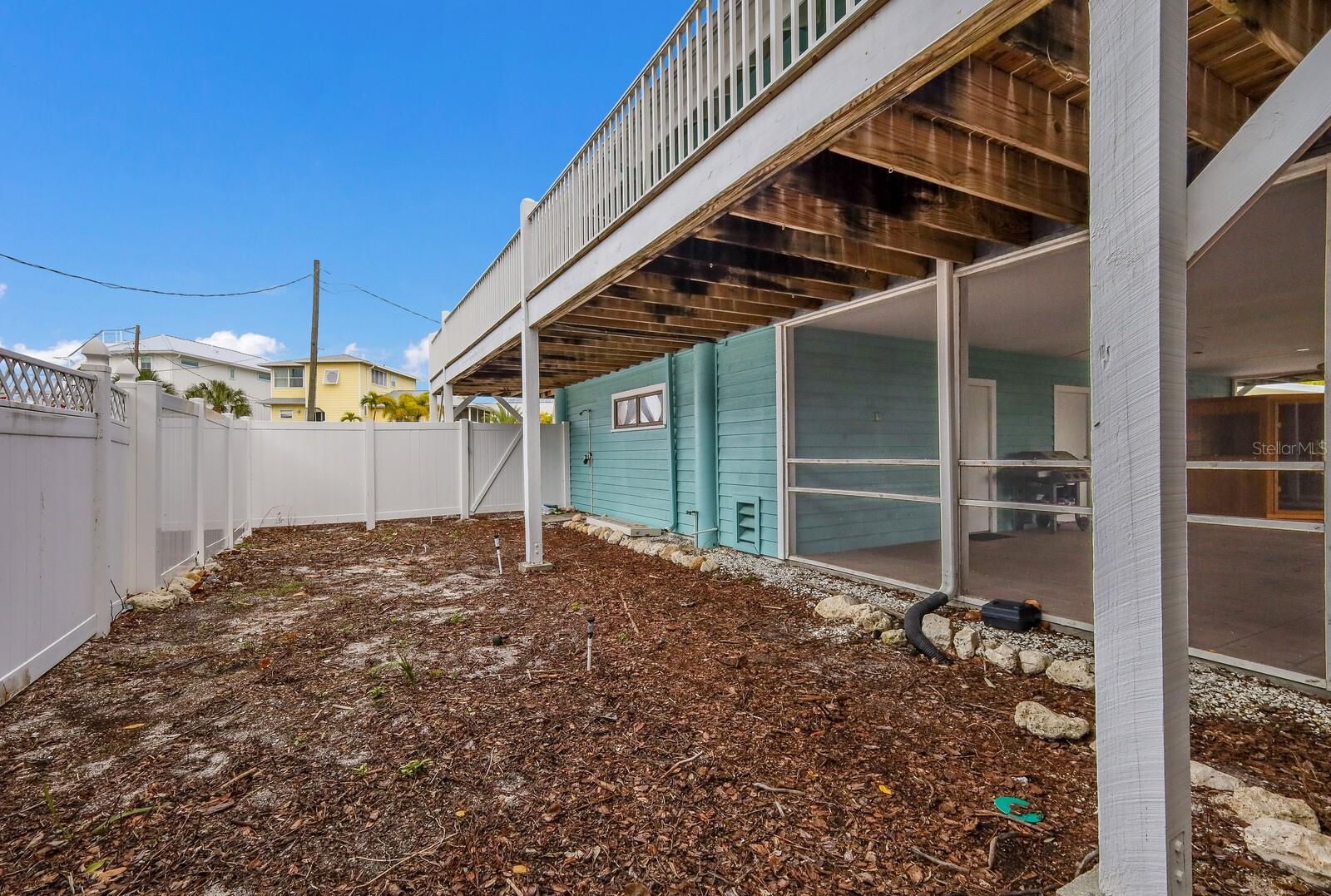 LUANA ISLES 1ST ADD - Residential