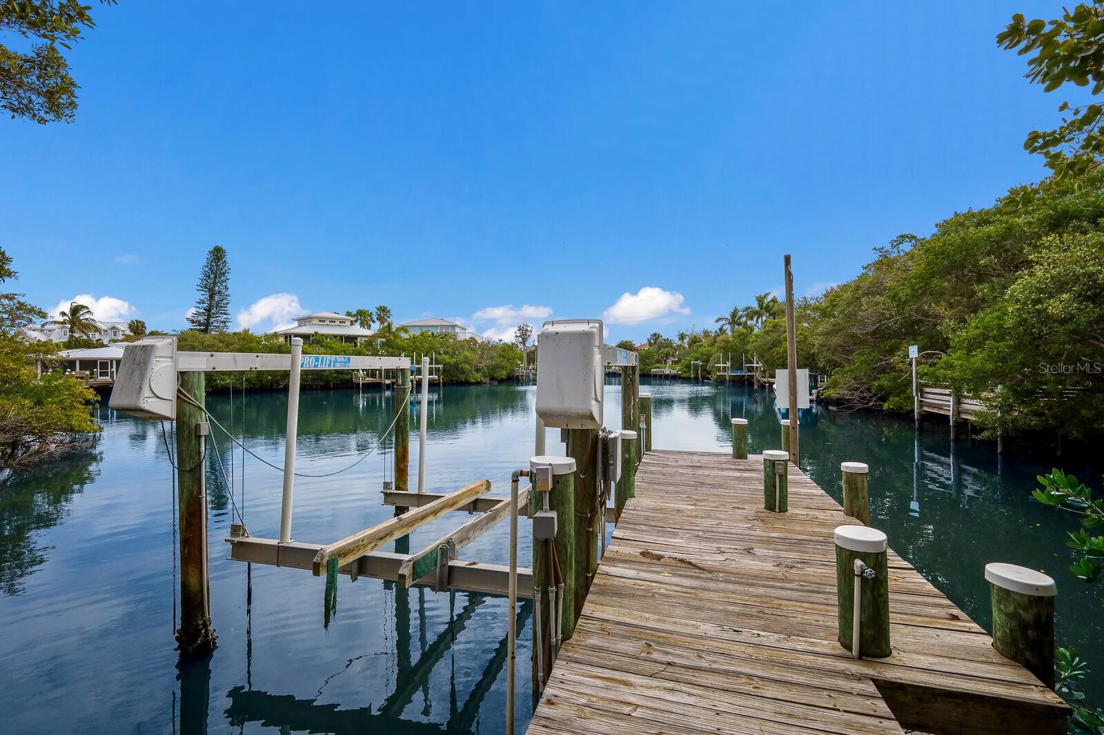 LUANA ISLES 1ST ADD - Residential