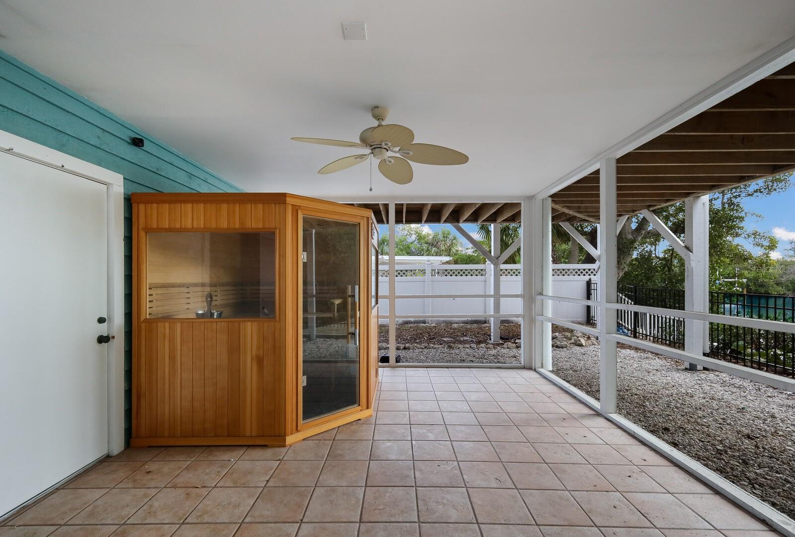 LUANA ISLES 1ST ADD - Residential