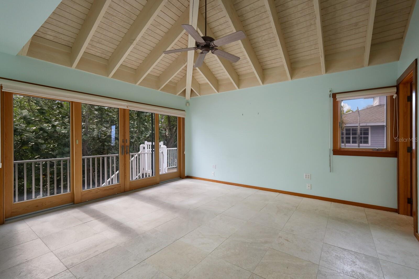 LUANA ISLES 1ST ADD - Residential