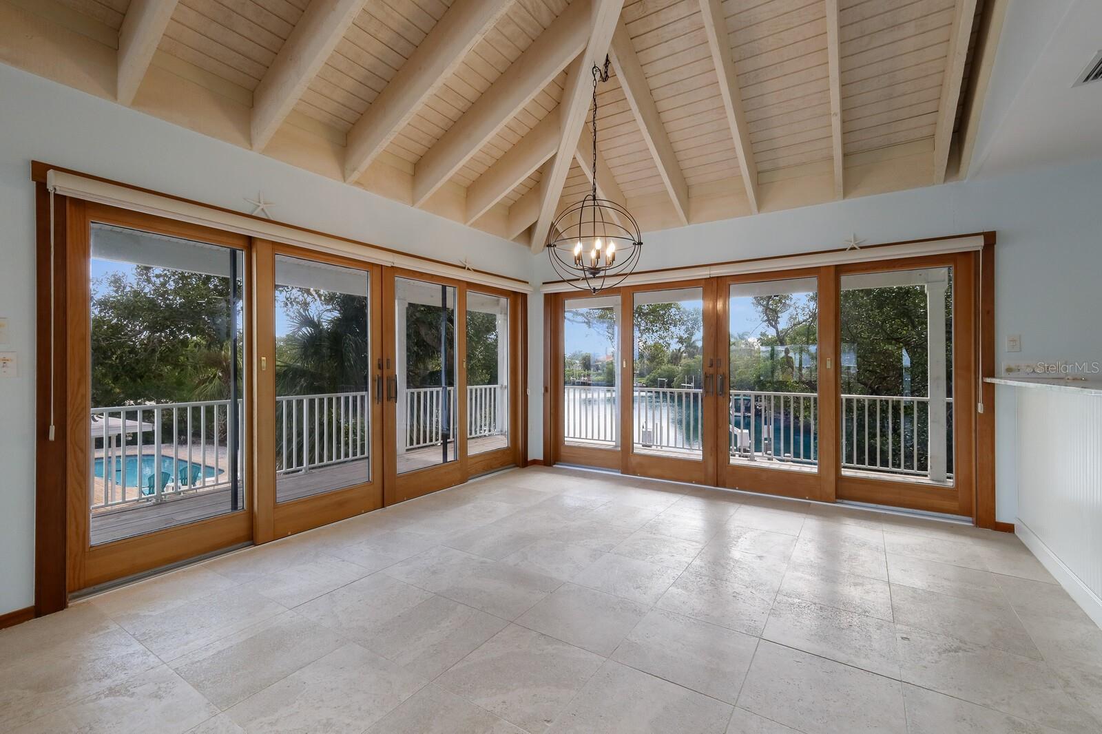 LUANA ISLES 1ST ADD - Residential