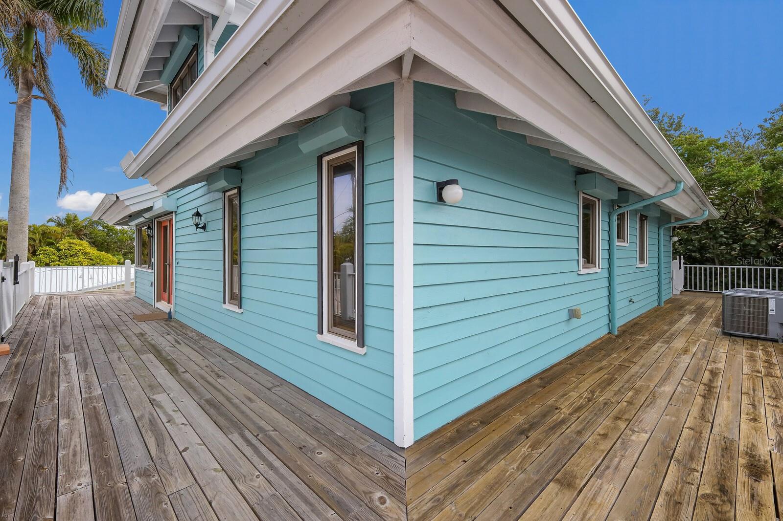 LUANA ISLES 1ST ADD - Residential