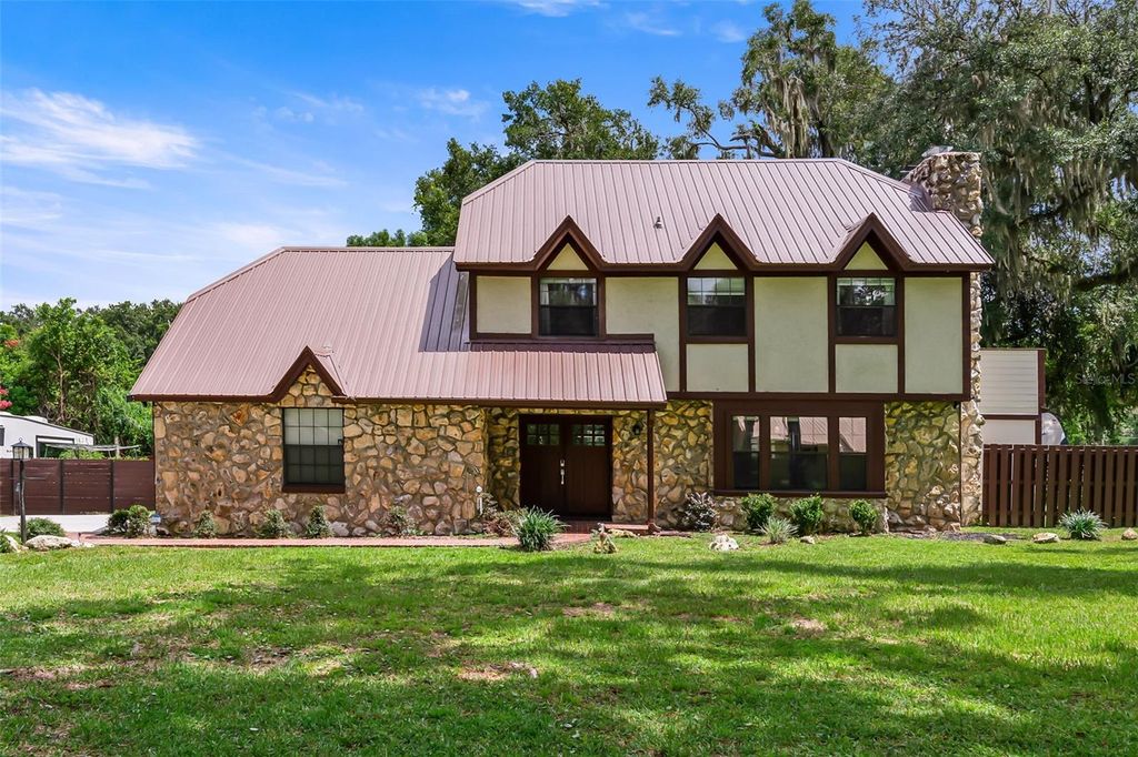 Photo of 102 Thicket Lane, Palatka, FL 32177 (MLS # GC541799)