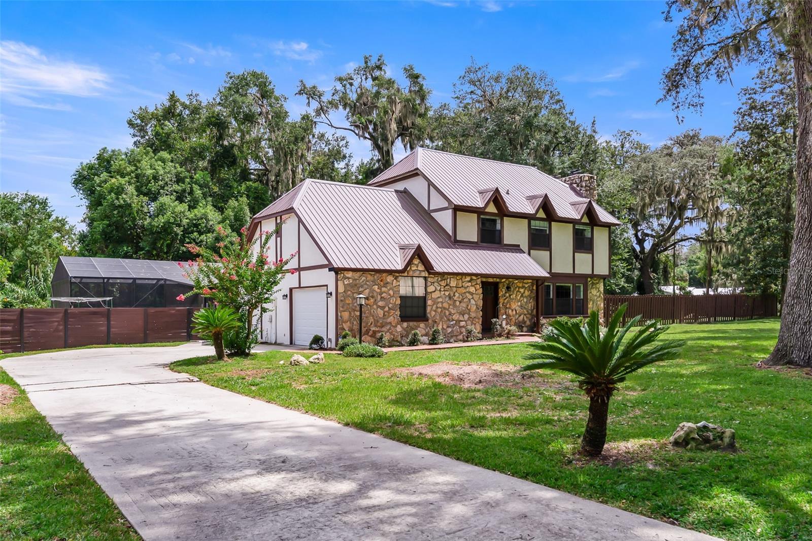 102 THICKET LANE