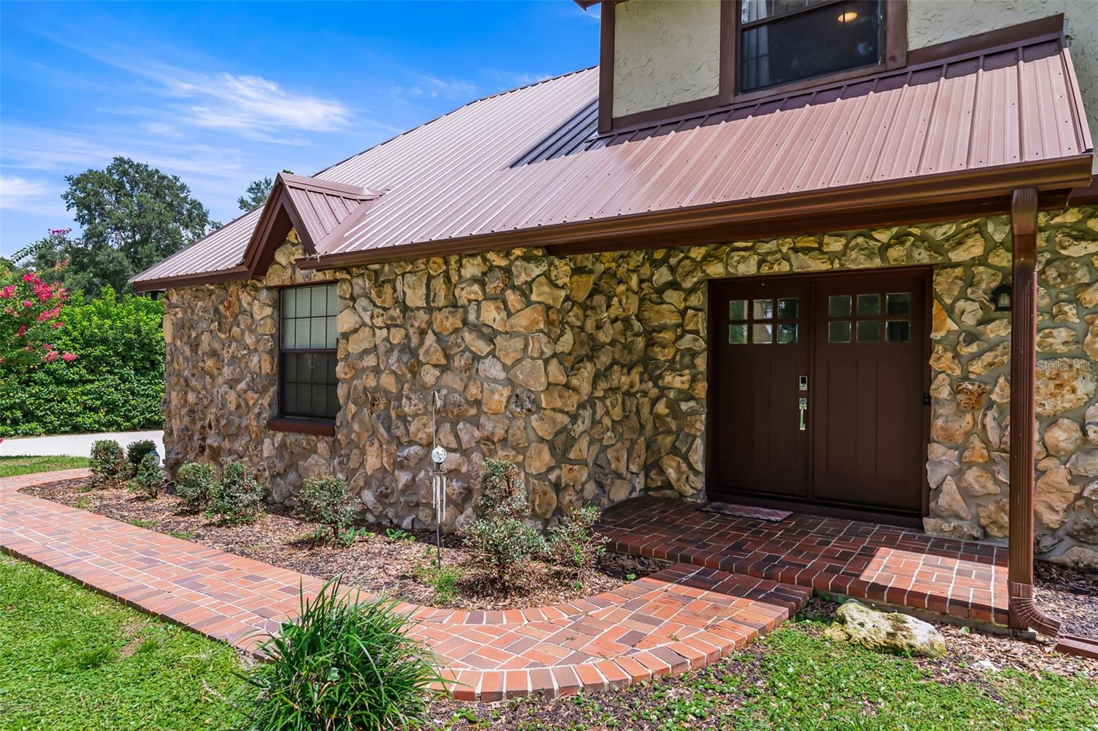 102 THICKET LANE