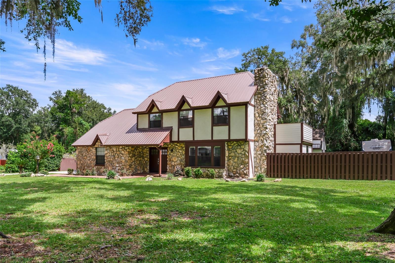102 THICKET LANE