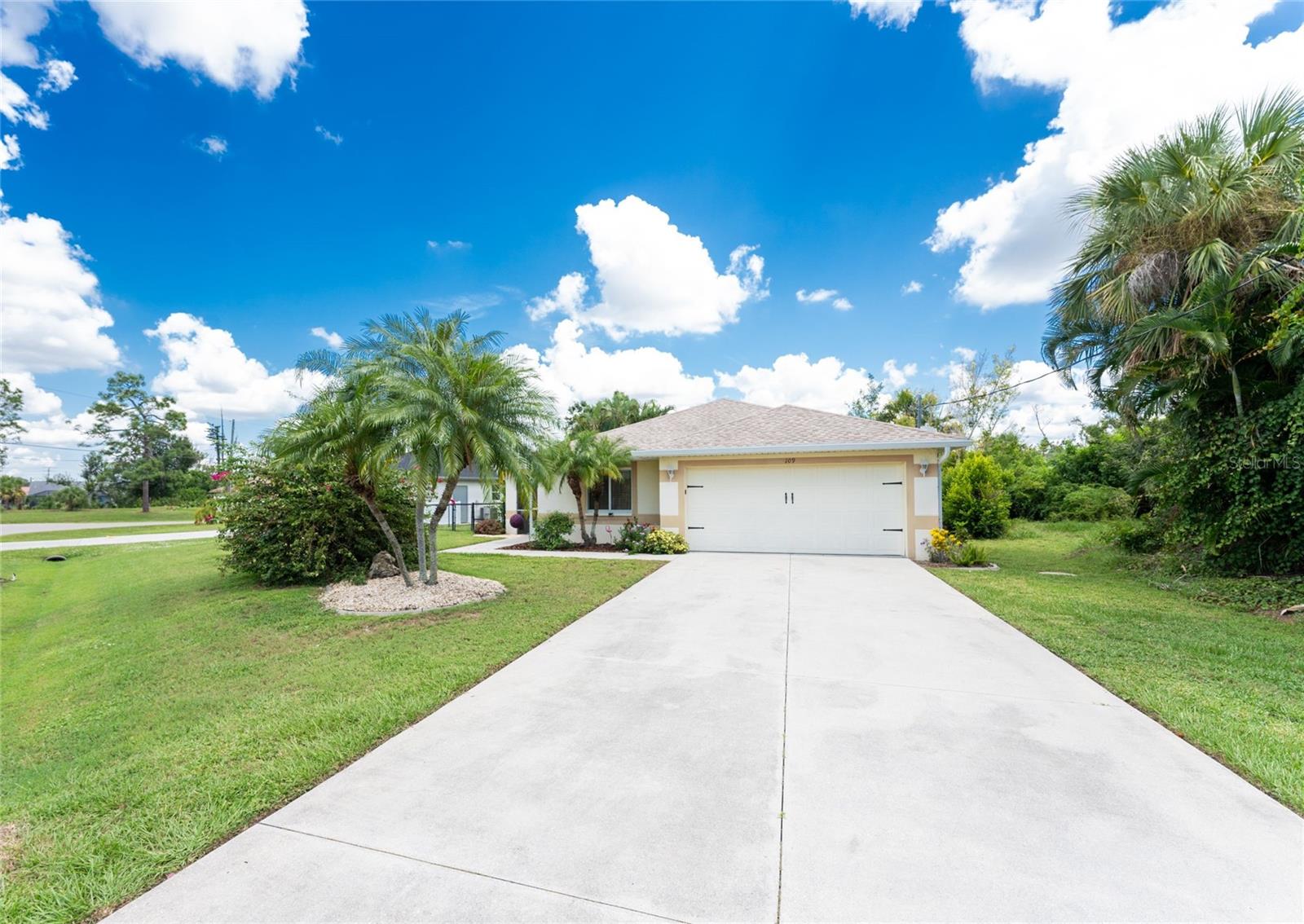 ROTONDA WEST / ROTONDA LAKES - Residential